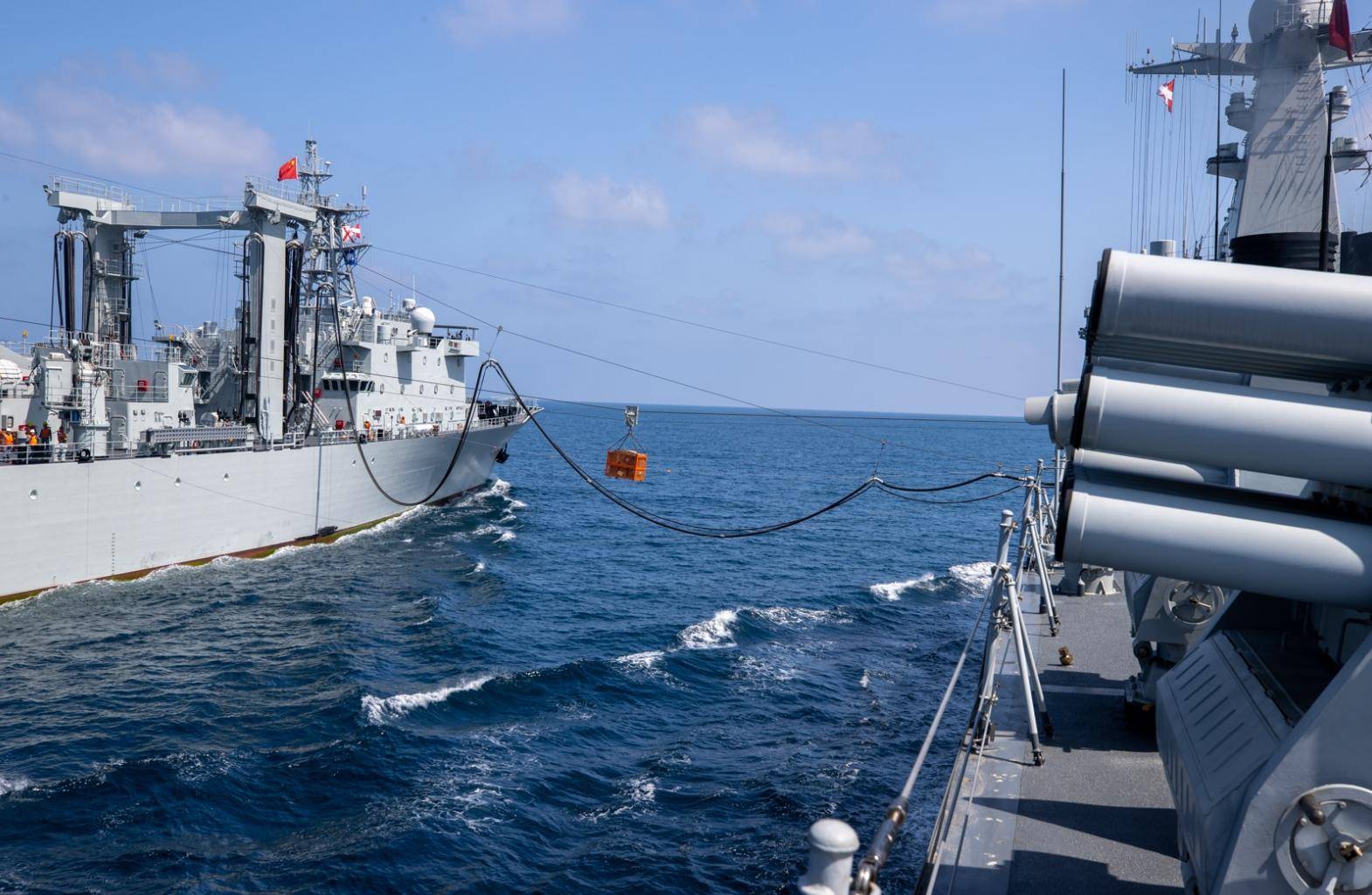 亚丁湾护航的真实原因,全球安全与经济利益的交织,亚丁湾护航背后的全球安全与经济利益交织