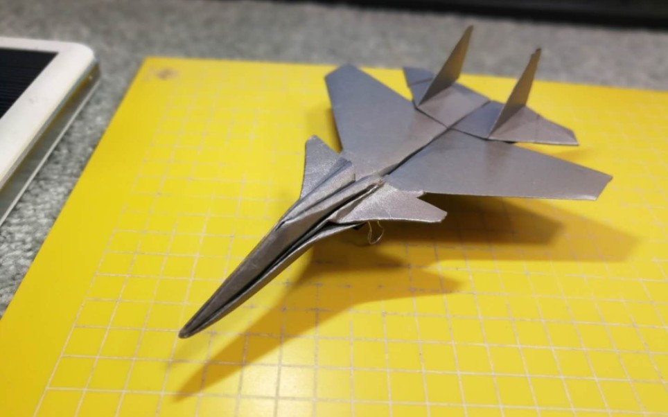 歼-15战斗机折纸教程,一步步教你如何折纸歼击机,歼-15战斗机折纸教程,手把手教你DIY折纸歼击机模型