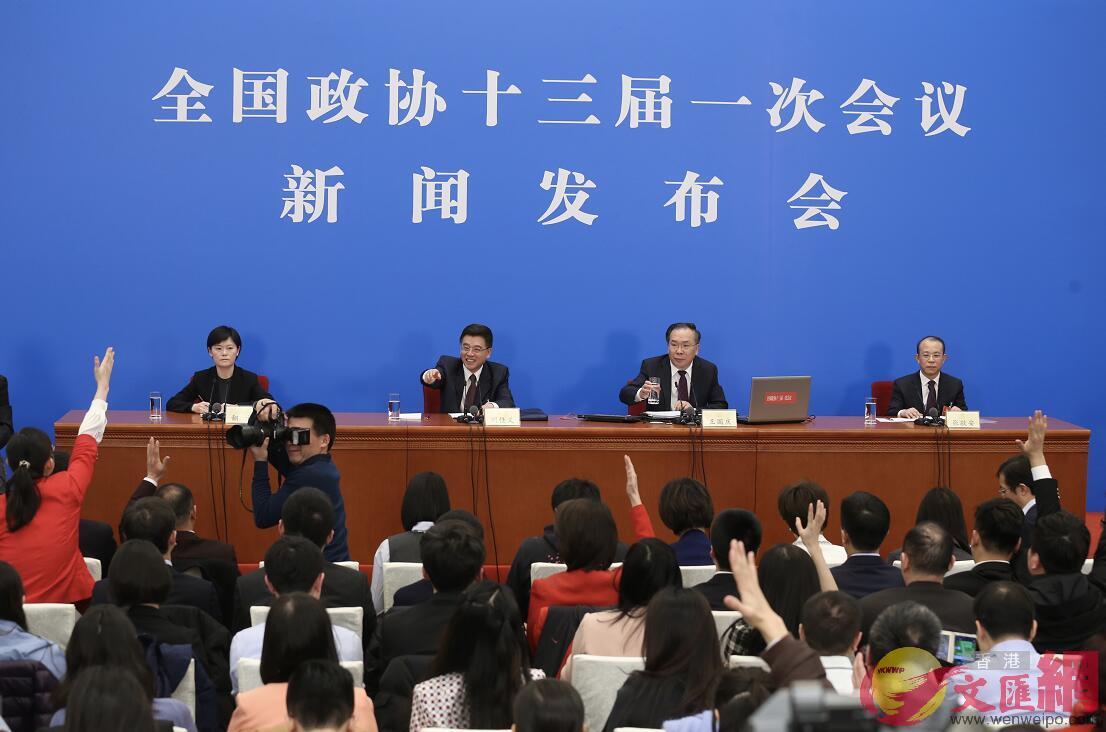 全国两会首场新闻发布会,聚焦热点,展望未来发展,全国两会首场新闻发布会聚焦热点,展望未来发展蓝图
