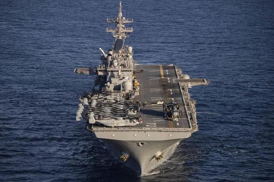 美军黄蜂号两栖攻击舰,力量与适应性的完美结合,美军黄蜂号两栖攻击舰,力量与适应性的巅峰融合
