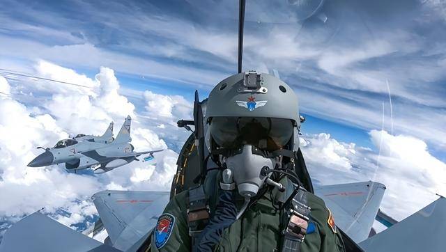 中国空军实力的深度解析,中国空军实力的全面深度解析