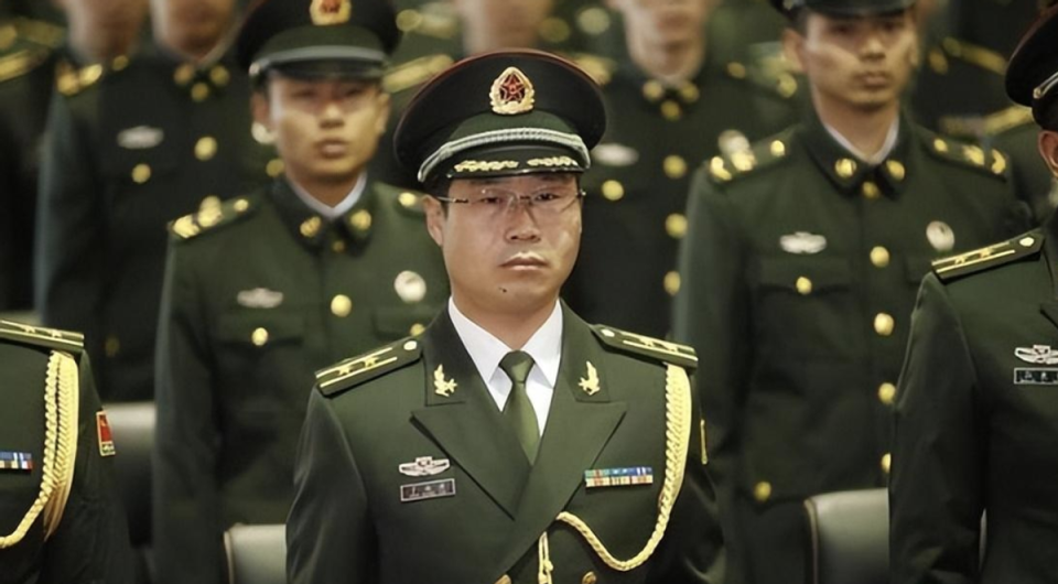 军营里的级别排序,权力与责任的象征,军营级别揭秘,权力与责任的象征排序