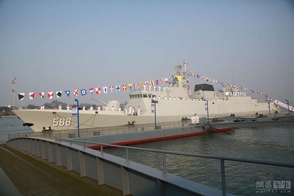 泉州舰舷号,中国海军的新锐力量,中国海军新锐力量,泉州舰舷号亮相