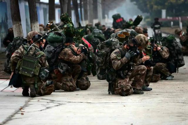 揭秘中国陆军航空兵精英——第12集团军陆航团,揭秘中国陆军航空兵精英,第12集团军陆航团的战斗风采