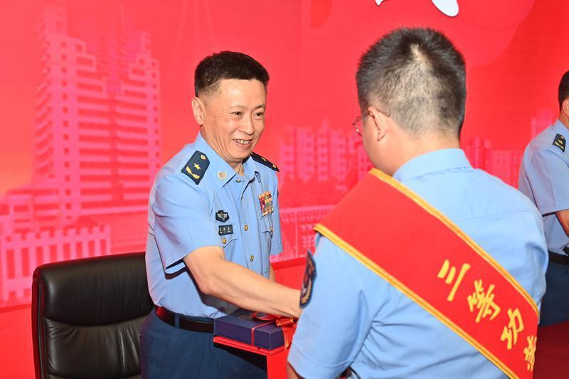 张思兵,一位引领时代的杰出人物,张思兵,时代引领者的杰出风采