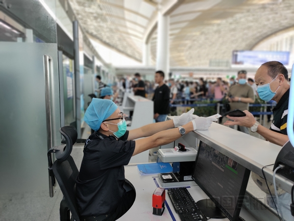 飞机安检,守护空中安全的坚实屏障,飞机安检,守护空中安全的坚固防线