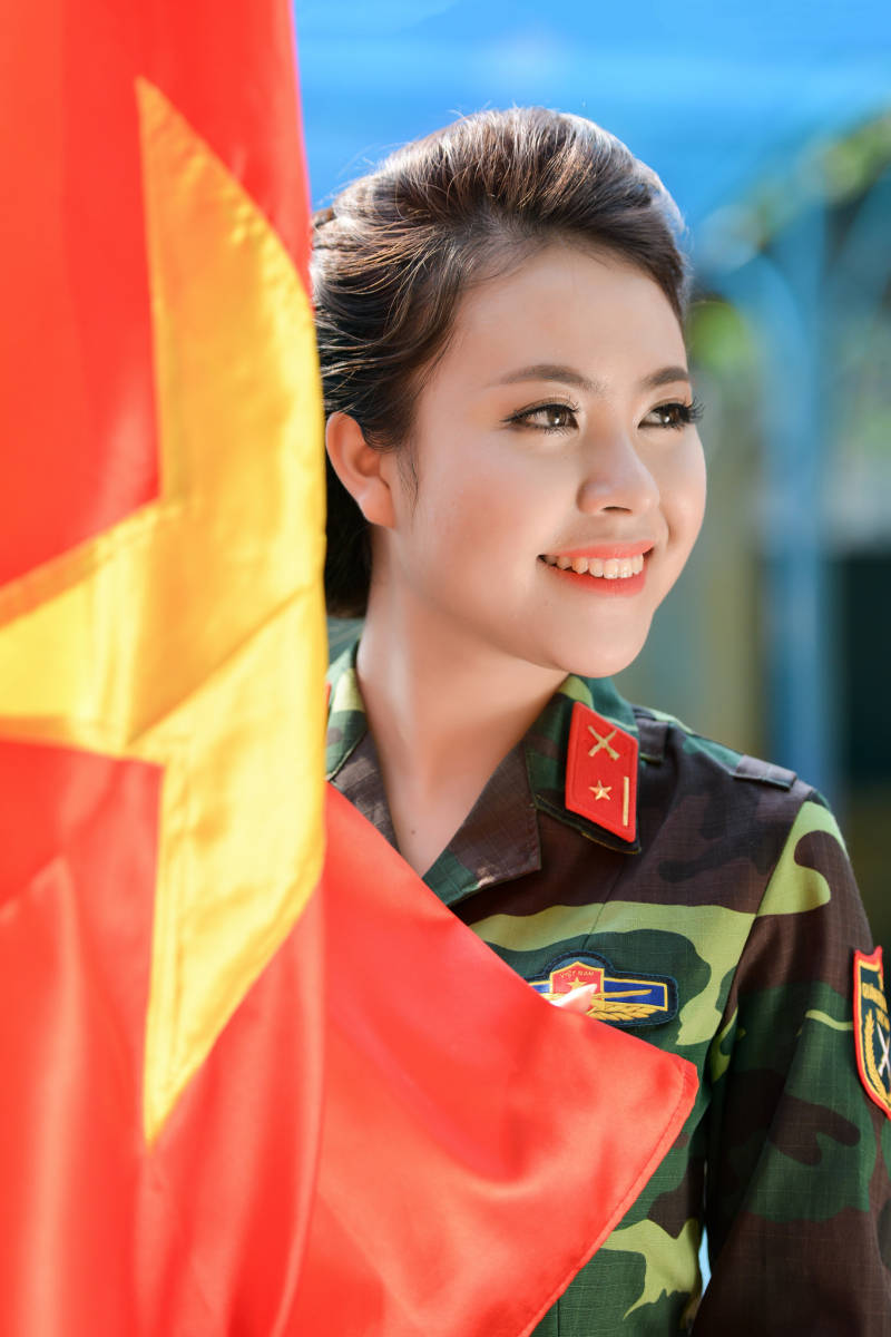 越南女兵与中国女兵对比,两国军事力量的独特魅力与差异,越南女兵与中国女兵对比,军事力量的独特魅力与差异分析