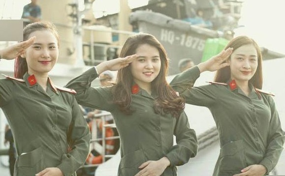 越南女兵与中国女兵对比,两国军事力量的独特魅力与差异,越南女兵与中国女兵对比,军事力量的独特魅力与差异分析