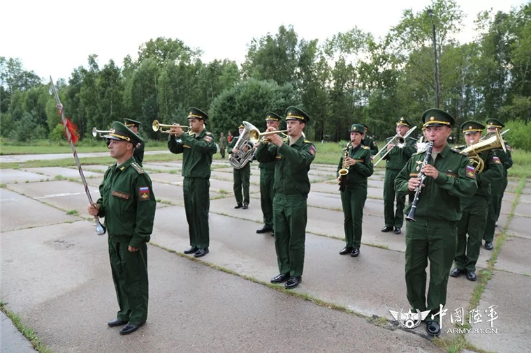 中国陆军赴俄罗斯,深化军事合作与战略交流的重要篇章,中国陆军赴俄罗斯,深化军事合作与战略交流的关键一步