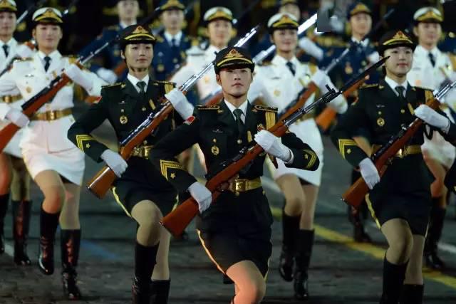 三军仪仗队长,荣耀军衔背后的责任与担当,三军仪仗队长,荣耀军衔下的责任与担当之旅