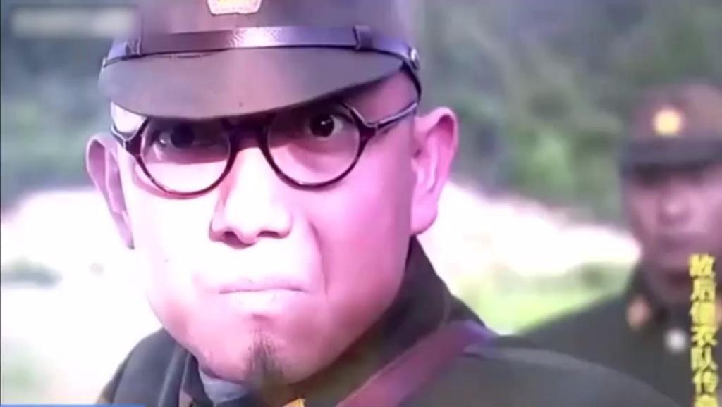 裤裆里掏手留弹,一种独特的文化符号与社会现象,裤裆掏手留弹,独特文化符号与社会现象的交融