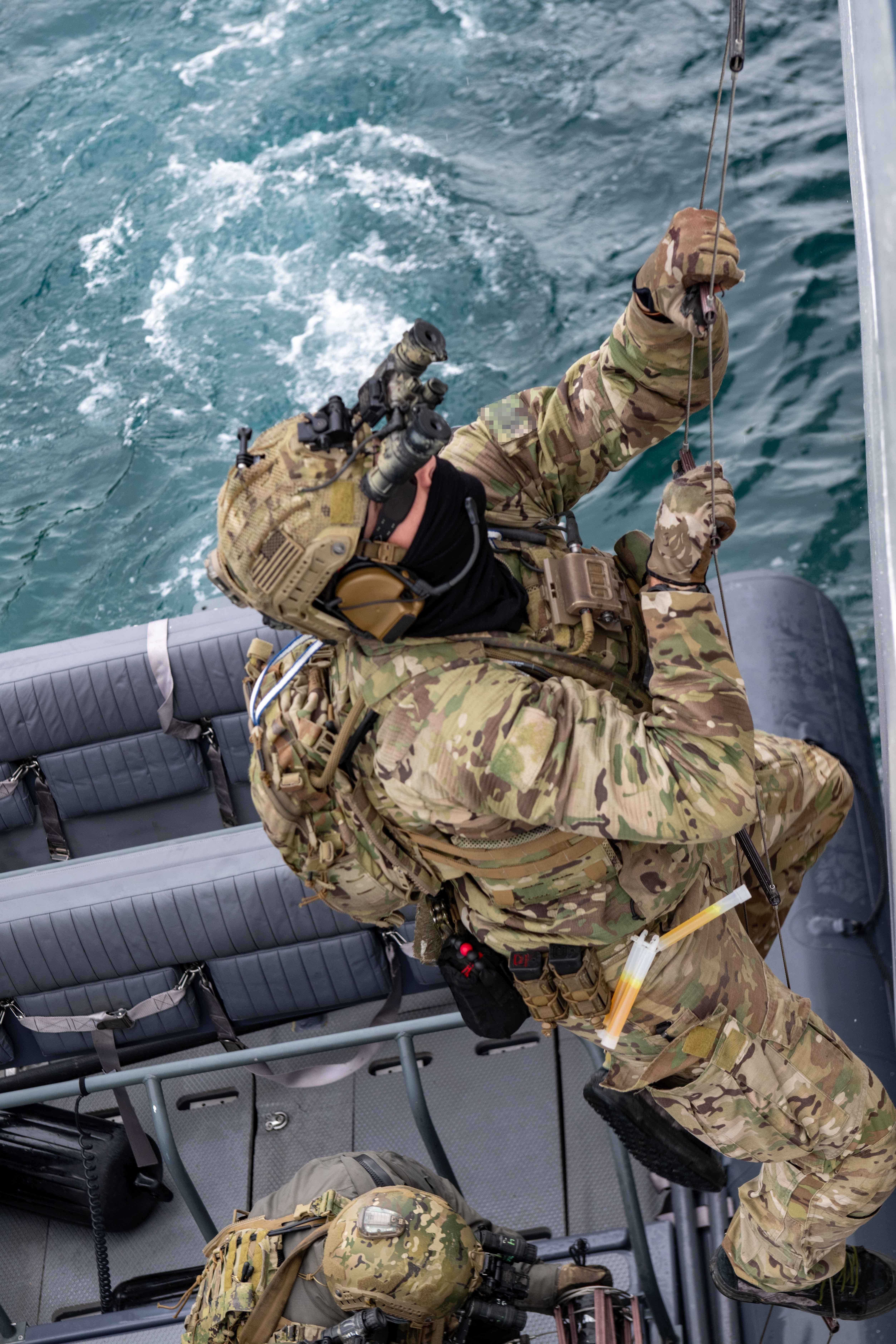 蛟龙突击队与海豹突击队的实战演习,巴西的挑战与机遇,蛟龙突击队与海豹突击队实战演习,巴西的挑战与机遇分析