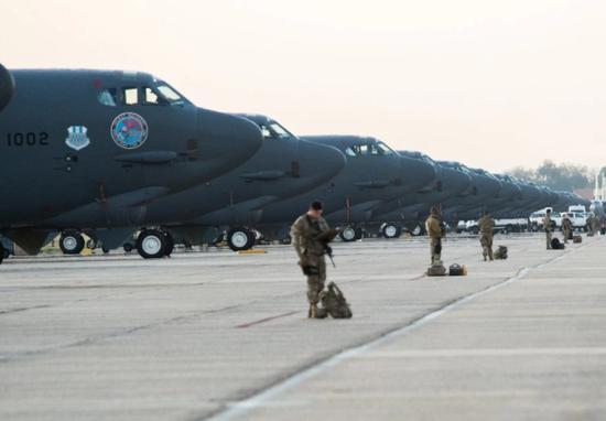 武汉空军基地概览,历史、现状与发展展望,武汉空军基地概览,历史沿革、现状与发展展望