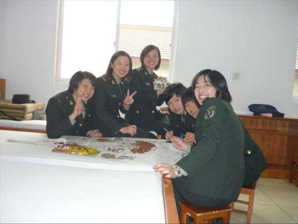 中国女兵宿舍图片大全,展现新时代巾帼英雄的生活面貌,中国女兵宿舍生活实录,新时代巾帼英雄的生活面貌展示