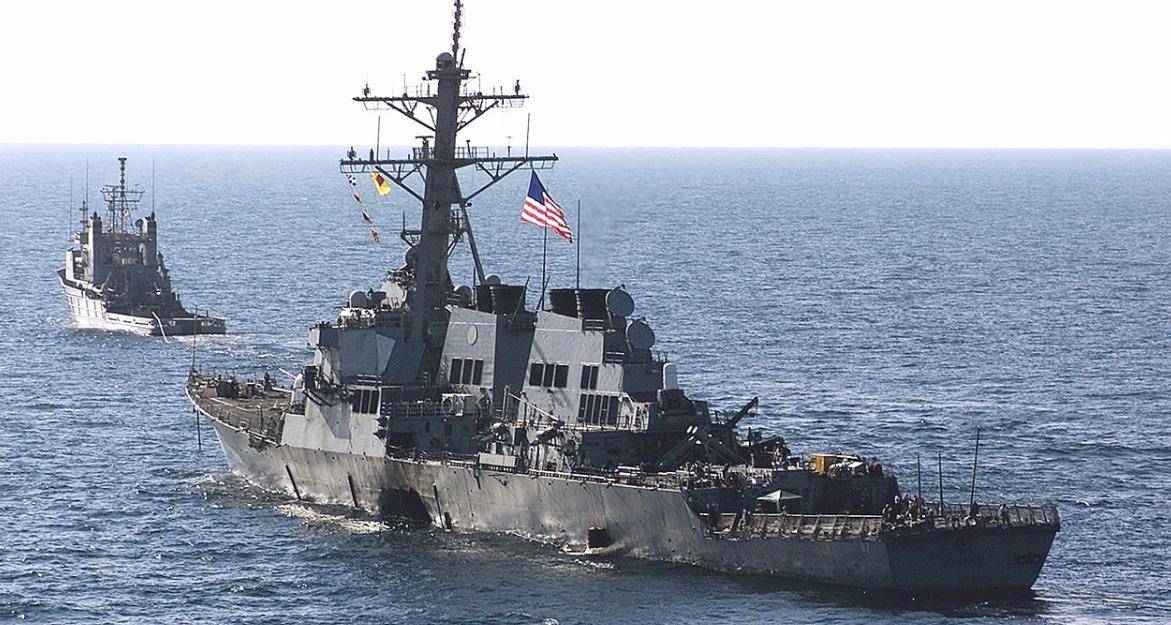 美国驱逐舰遭遇袭击事件,深度分析与启示,美国驱逐舰遭遇袭击事件,深度剖析与启示