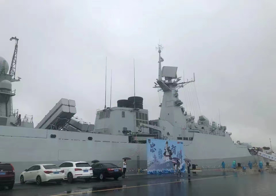 揭秘中国海军新锐力量,052B型驱逐舰的深度介绍,揭秘中国海军新锐力量,深度解读052B型驱逐舰