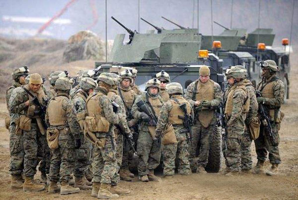 美军舰与胡塞武装，复杂背景下的军事互动，美军舰与胡塞武装，复杂背景下的军事交锋