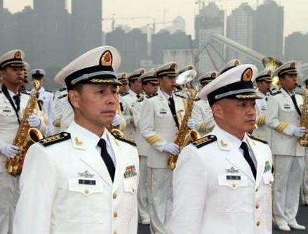中国航母指挥官级别，职责与地位的体现，中国航母指挥官的级别、职责与地位体现