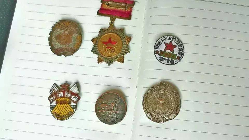 八一勋章与特等功,究竟哪个更为厉害?,八一勋章与特等功,哪个荣誉更高?