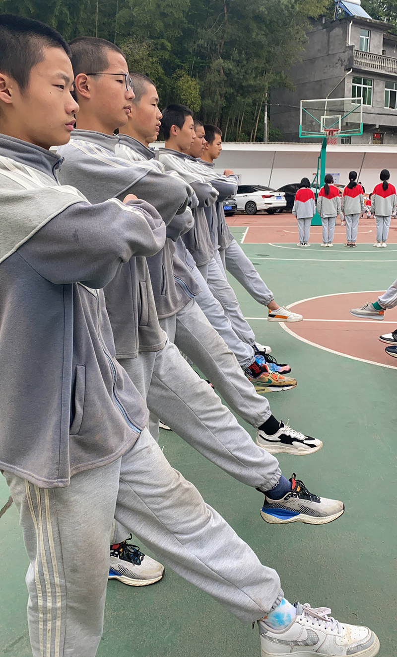 连云港军事化封闭式学校的独特育人模式，连云港军事化封闭式学校独特育人模式揭秘