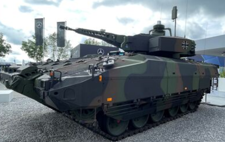 AS21与KF41步兵战车，现代战场上的钢铁猛兽，AS21与KF41步兵战车，现代战场上的钢铁巨兽