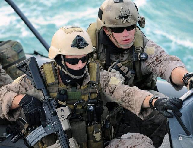 美军装备与电影,从银幕到现实的无缝对接,美军装备与电影,银幕与现实的无缝对接之旅