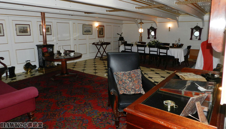 航母舰长卧室，窥探海上指挥中枢的神秘一角，窥探航母舰长卧室，海上指挥中枢的神秘面纱