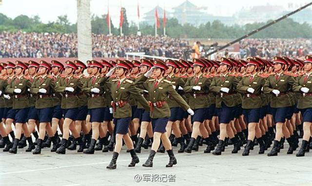 2019阅兵海军方队领队风采——领略海军大将的荣耀时刻,海军大将荣耀时刻,阅兵海军方队领队风采揭秘