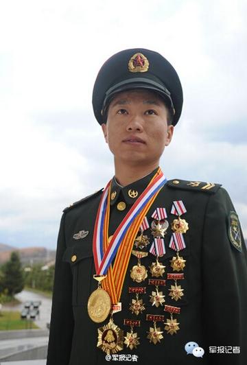 军功章的特殊待遇，荣誉与权益的双重彰显，军功章荣誉下的特殊待遇与权益彰显