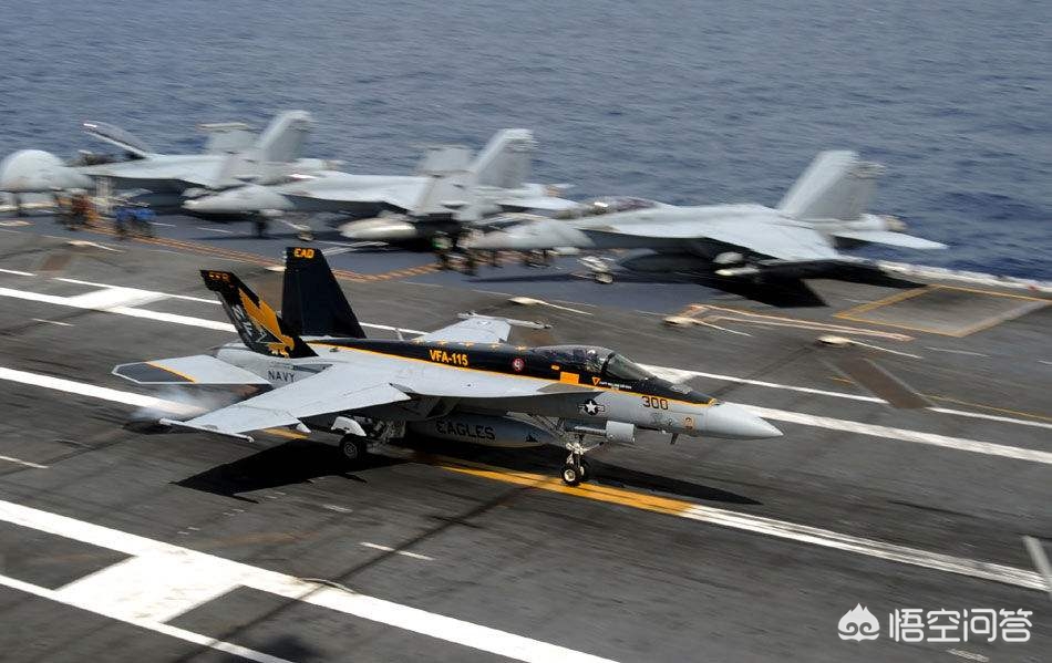 航空母舰,提供安全稳定的起飞与降落环境,航空母舰,稳定起降的坚实平台