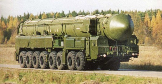 红星模型与白杨M导弹,技术融合与国防力量展现,红星模型与白杨M导弹,技术融合助力国防力量提升