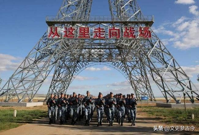 揭秘解放军朱日和师,历史沿革、使命任务与战斗精神,解放军朱日和师揭秘,历史沿革、使命任务与战斗精神全解析