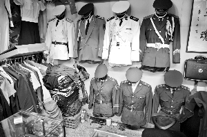 老款的军装专卖店,历史的印记与现代情怀的交融,老军装专卖店,历史印记与现代情怀的碰撞