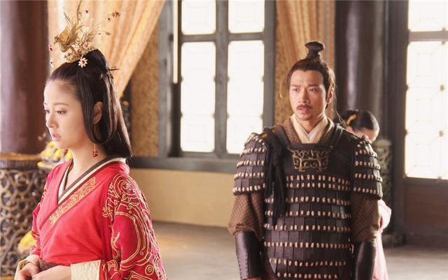 依法治军与从严治军中存在的矛盾探究,依法治军与从严治军中矛盾探究,挑战与解决之道