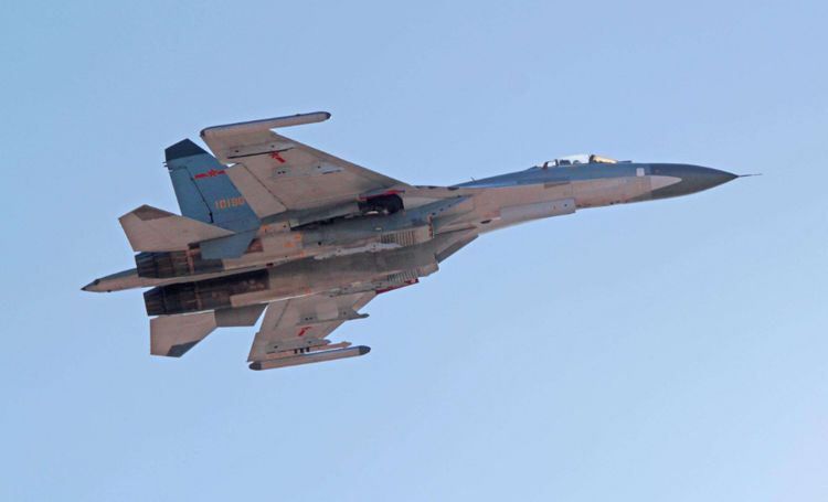 歼11与歼10的大小比较,歼11与歼10尺寸对比分析