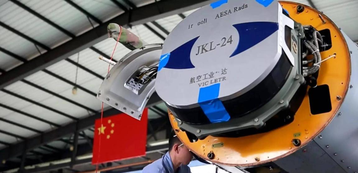 歼一10C战斗机，中国空军的崭新利剑，歼一10C战斗机，中国空军的新锐利剑