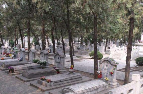 普通人能葬在八宝山吗?——对八宝山公墓及其相关政策的探讨,普通人能否葬在八宝山公墓?——关于八宝山公墓及其政策的探讨