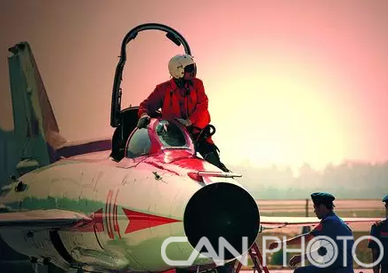 中国歼击机20折纸艺术,探索飞机模型的折叠方法,中国歼击机折纸艺术,探索飞机模型的折叠技巧与魅力