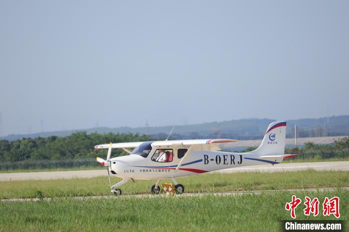 轻型运动类飞机价格及其相关因素探讨,轻型运动类飞机价格探讨,影响价格的相关因素分析