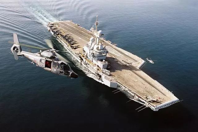 航天母舰,探索宇宙的拼音之旅,航天母舰引领拼音之旅,宇宙探索的壮丽篇章