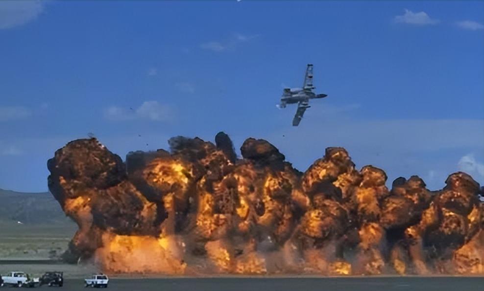 爱国者导弹与匕首,现代战争中的拦截与反拦截博弈,爱国者导弹与匕首,现代战争中的拦截与反拦截之战