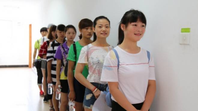 当兵体检真实尴尬图片,揭示体检过程中的微妙情绪与体验,当兵体检中的微妙情绪与体验,真实尴尬瞬间揭秘图片