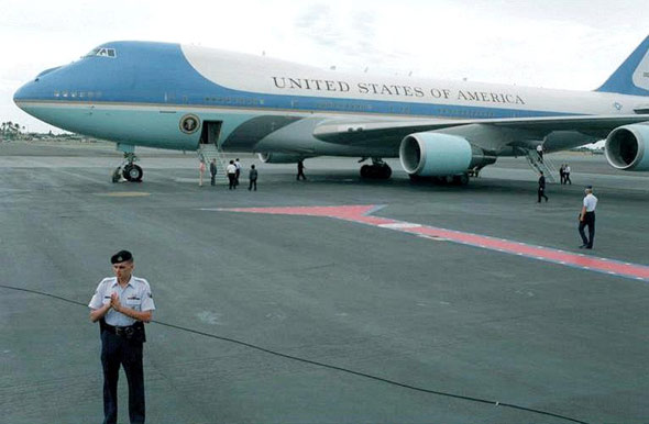 美国总统专机空军一号图片,权力与荣耀的象征,美国总统专机空军一号,权力与荣耀的象征图片展示