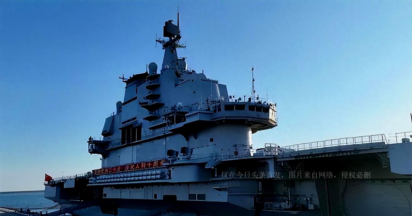 辽宁舰的首任舰长,引领中国海军走向深蓝的不懈探索者,辽宁舰首任舰长,引领中国海军走向深蓝的不懈探索者