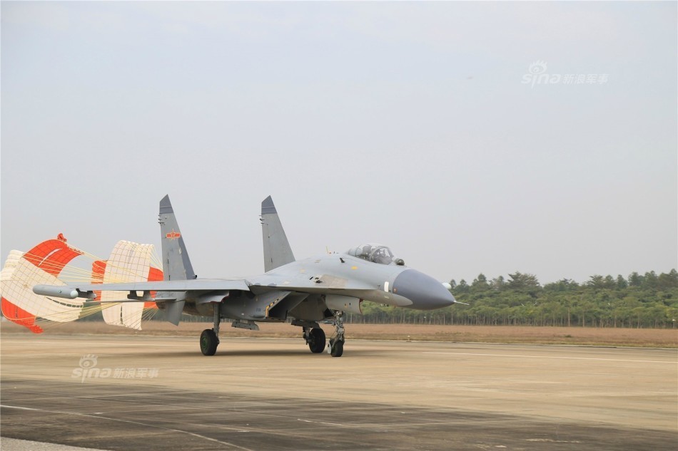 歼八B战斗机，几代机的跨越与演变，歼八B战斗机，几代机的跨越与蜕变之路