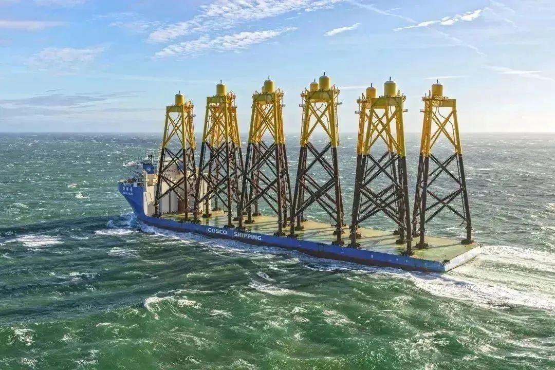 揭秘全球最大载重半潜船，揭秘其承载能力与建造技术背后的故事，全球最大载重半潜船揭秘，承载能力与建造技术背后的传奇故事