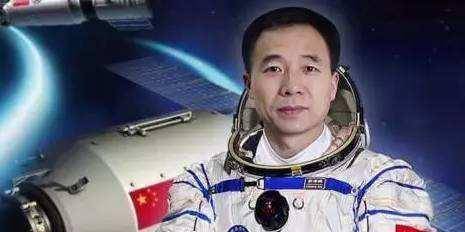 景海鹏的军级级别，正军级还是副军级？，景海鹏的军级级别，正军级还是副军级？