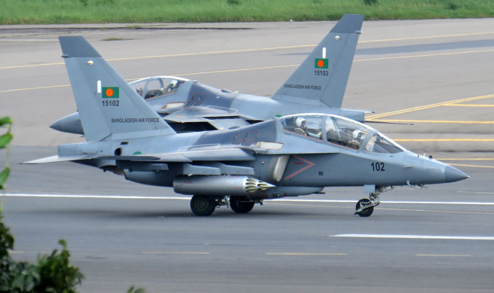 雅克-131攻击机,空中力量的锐利之爪,雅克-131攻击机,空中力量的锐利尖兵