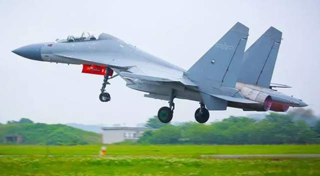 歼十六舰载机，中国海军航空兵的新锐利器，歼十六舰载机，中国海军航空兵的新锐力量