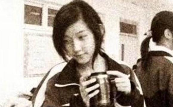 网上找情人，现实与虚拟之间的情感纠葛，网上情人寻觅，现实与虚拟的情感交织